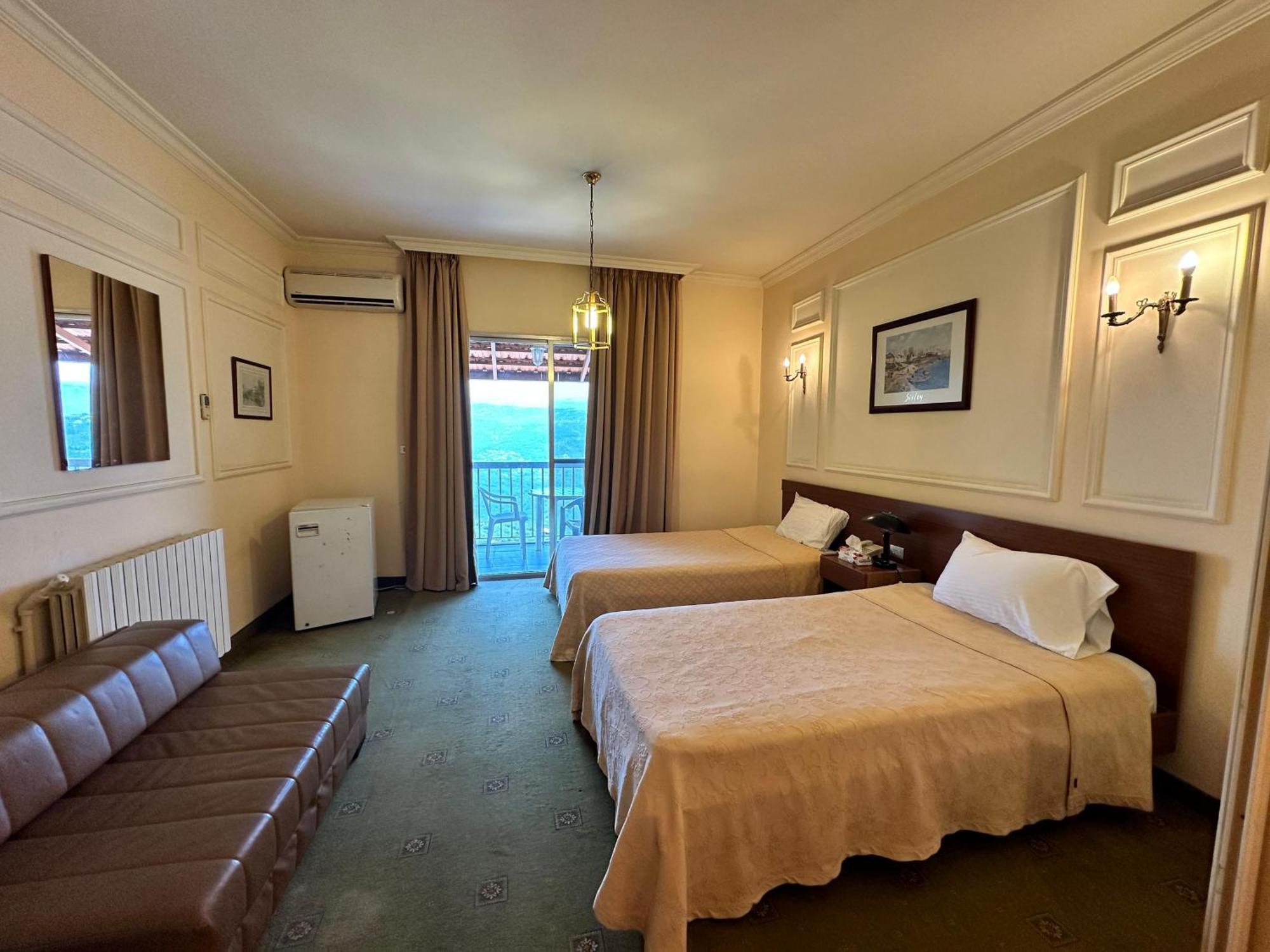 Hotel Le Crillon Burummana Zewnętrze zdjęcie