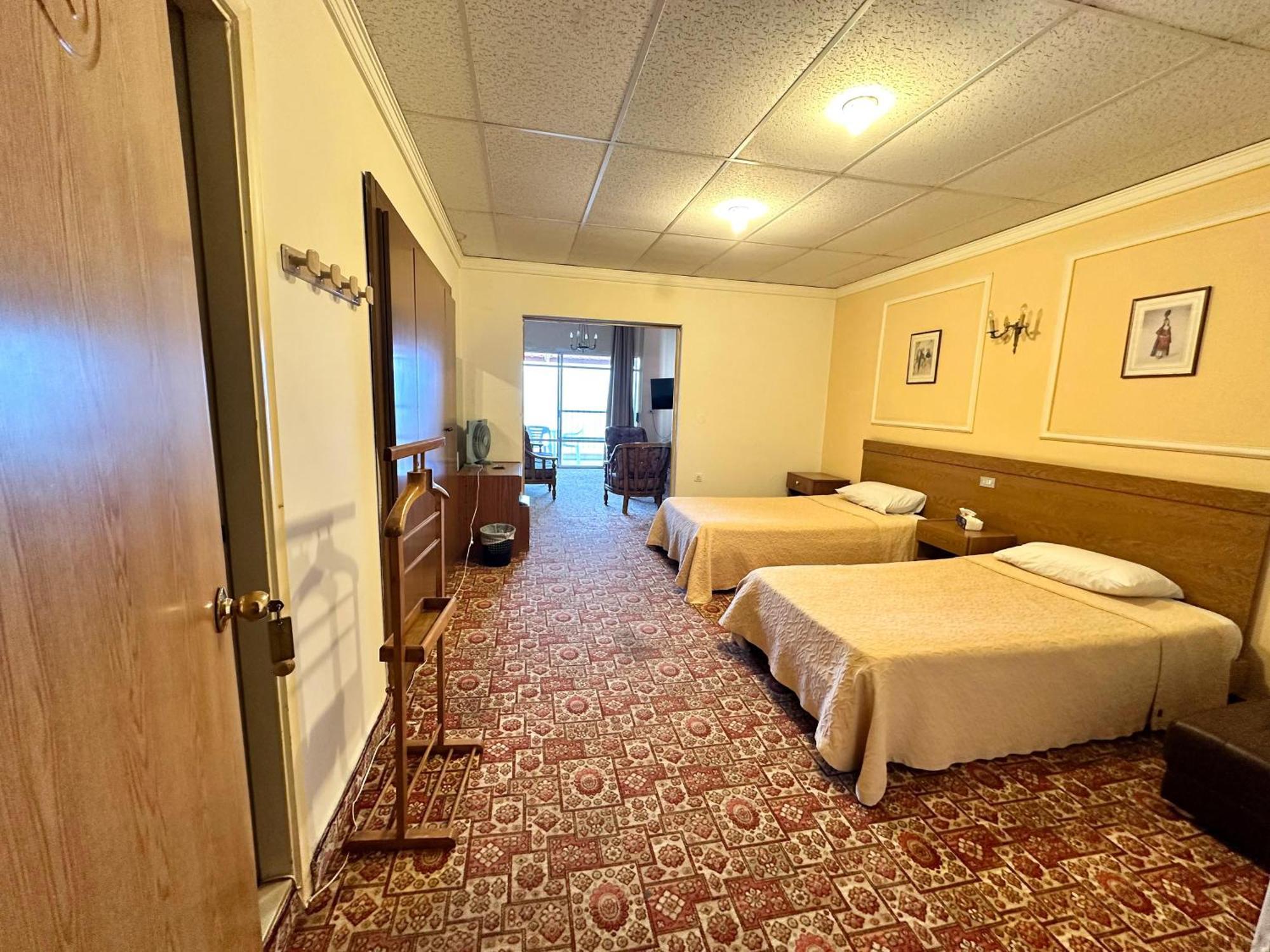 Hotel Le Crillon Burummana Zewnętrze zdjęcie