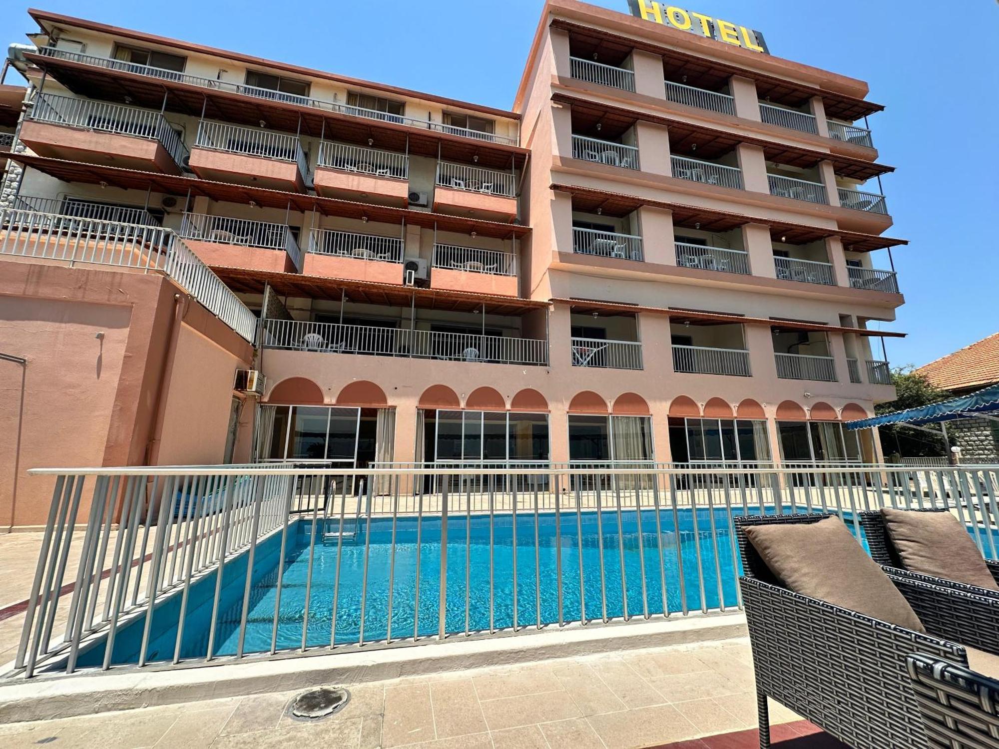 Hotel Le Crillon Burummana Zewnętrze zdjęcie