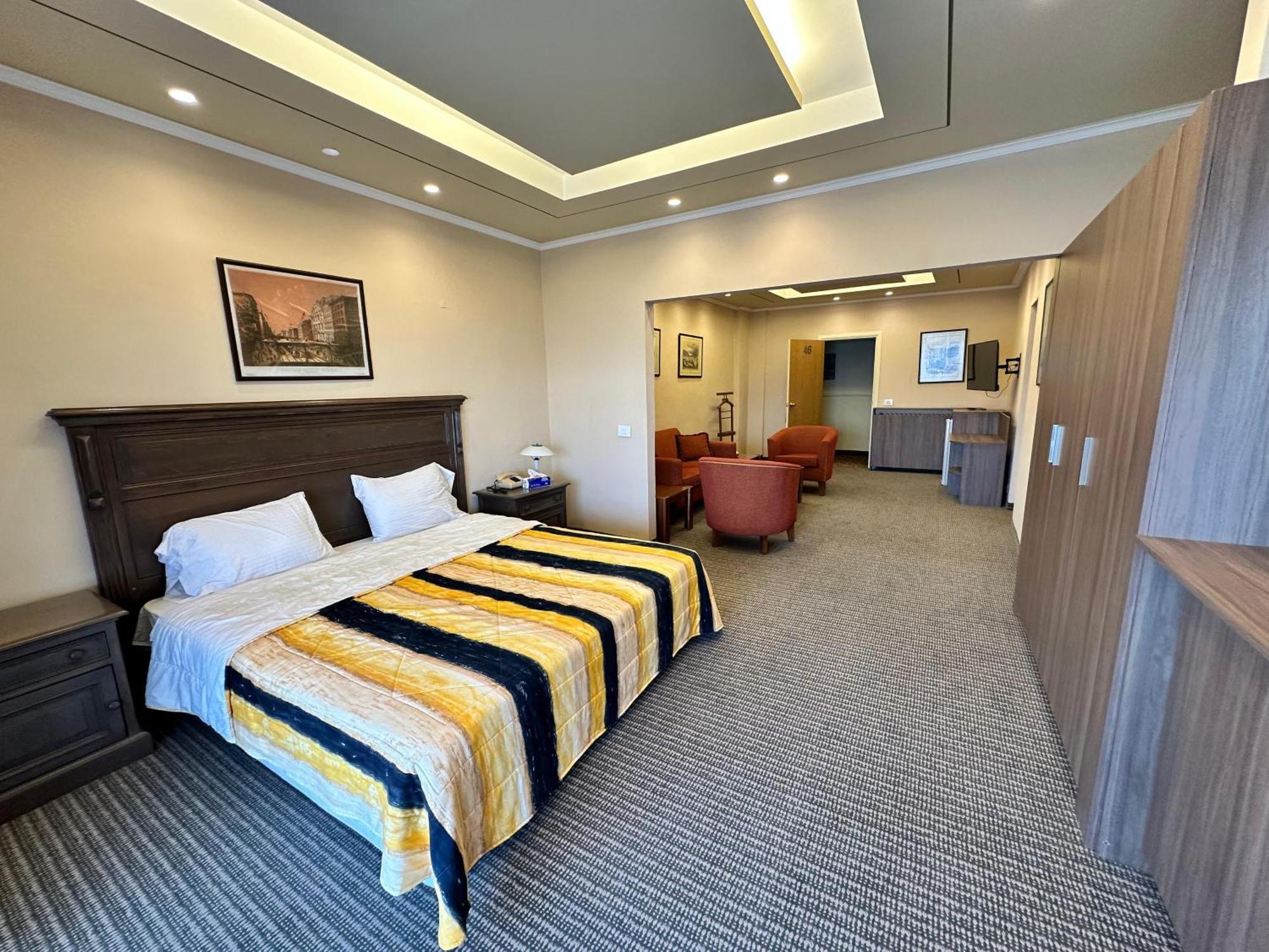 Hotel Le Crillon Burummana Zewnętrze zdjęcie